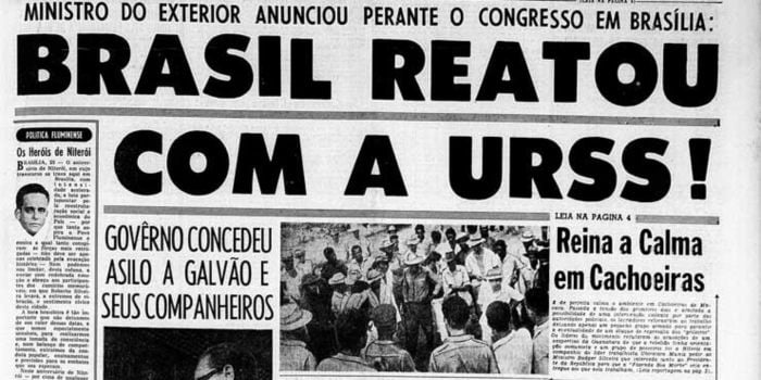 A primeira página do jornal "Última Hora" em 24 de novembro de 1961 noticiou a retomada das relações entre o Brasil e a União Soviética.