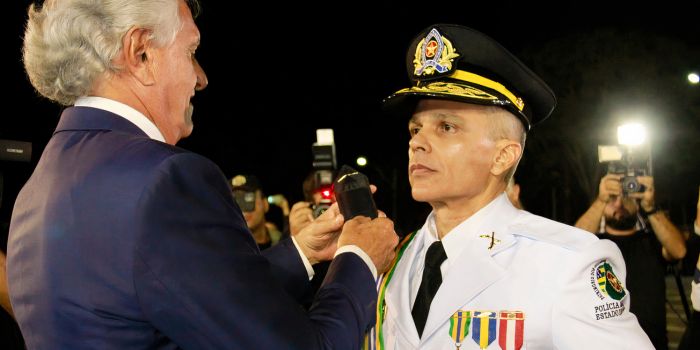 Coronel André Henrique Avelar de Sousa - Comandante Geral da PMGO com o Governador Ronaldo Caiado